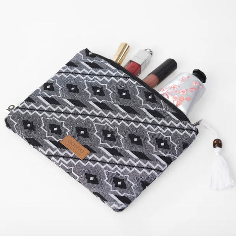 Aasha Pouch